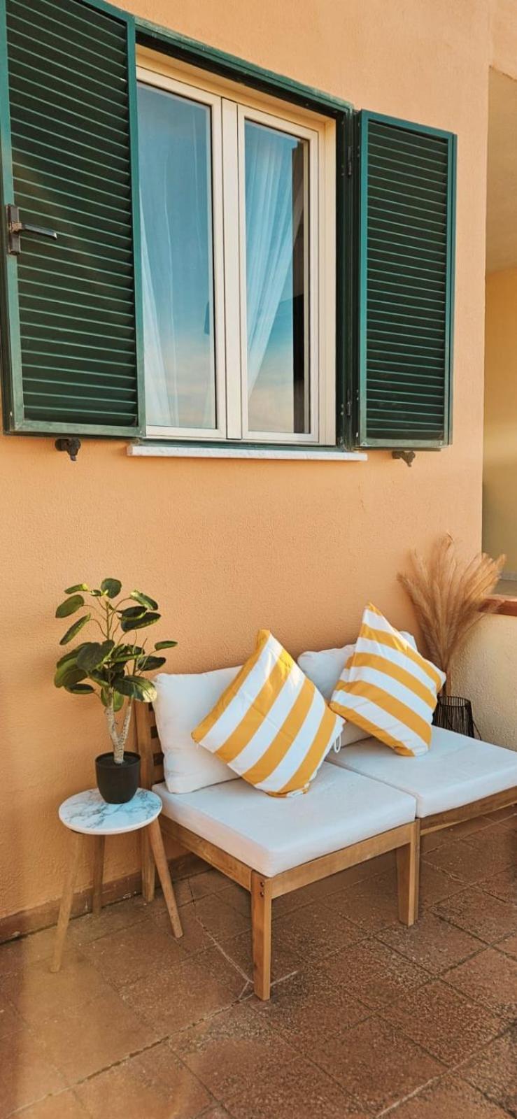 Casa Marzy- Charming Tropea Studio With Pool, Sea & Volcano Views Exterior foto